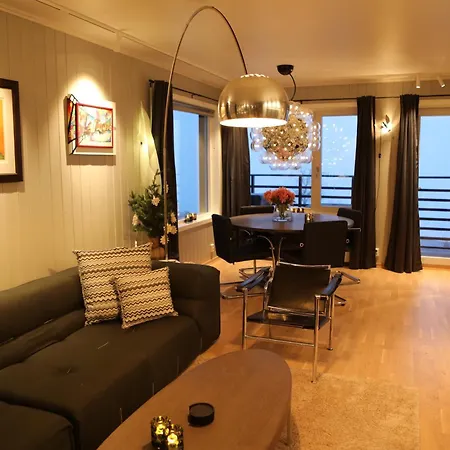 Daire Ledig Nyttarshelgen Er En Stor Med Panoramautsikt Over *